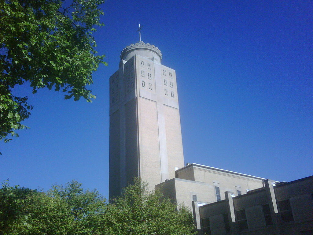 圣安布罗斯大学