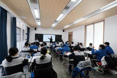 学校优势